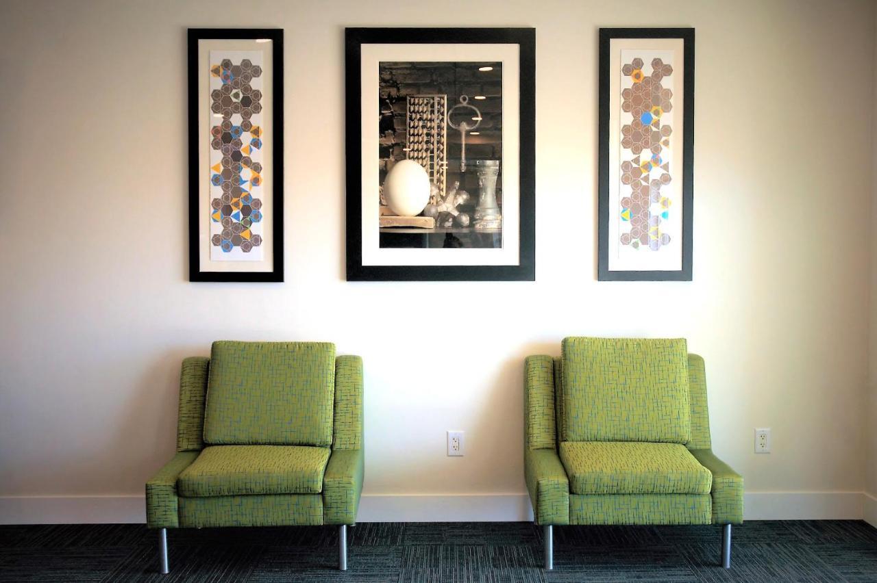 Holiday Inn Express & Suites - Edmonton Sw - Windermere By Ihg Buitenkant foto