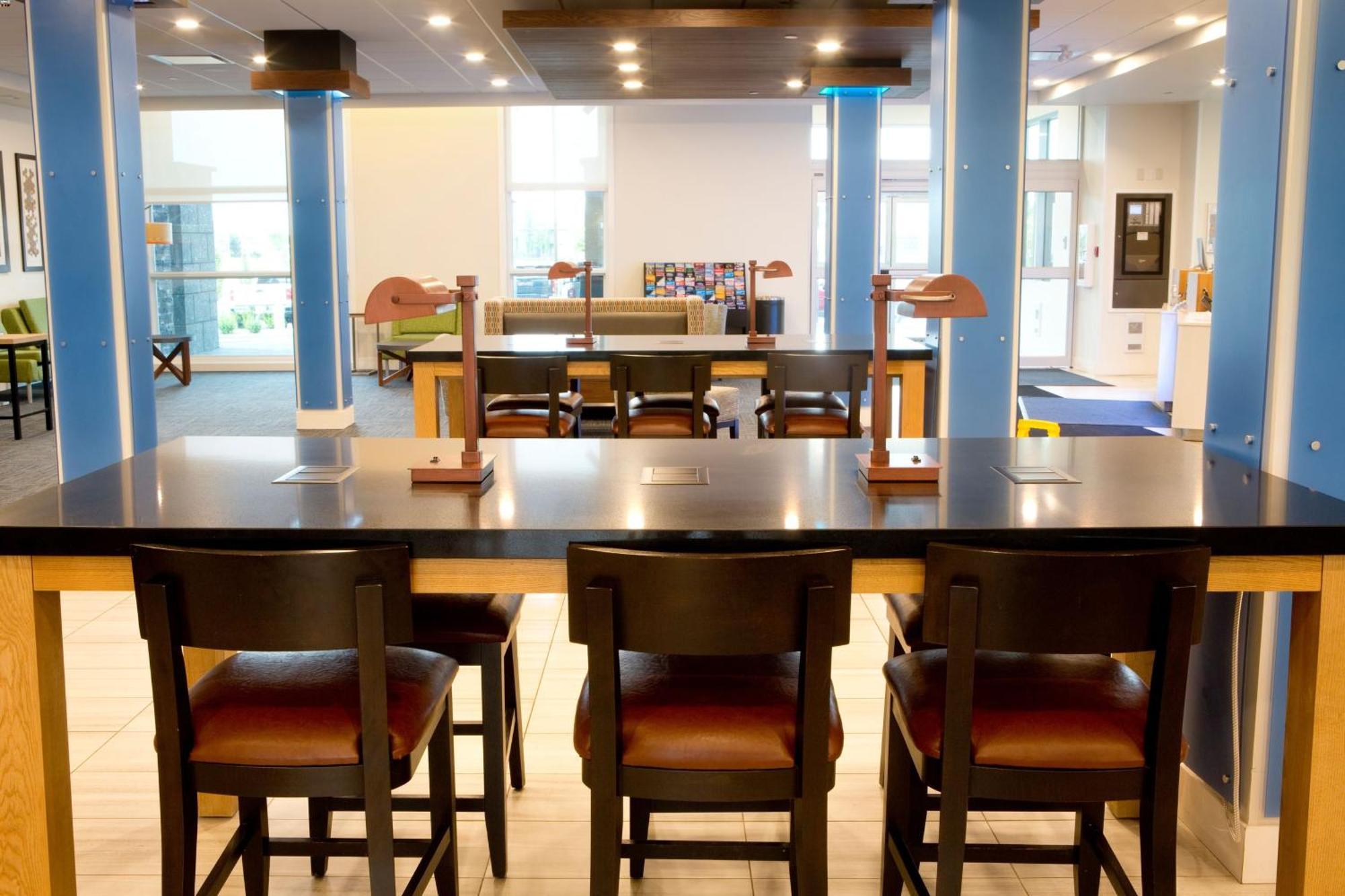 Holiday Inn Express & Suites - Edmonton Sw - Windermere By Ihg Buitenkant foto